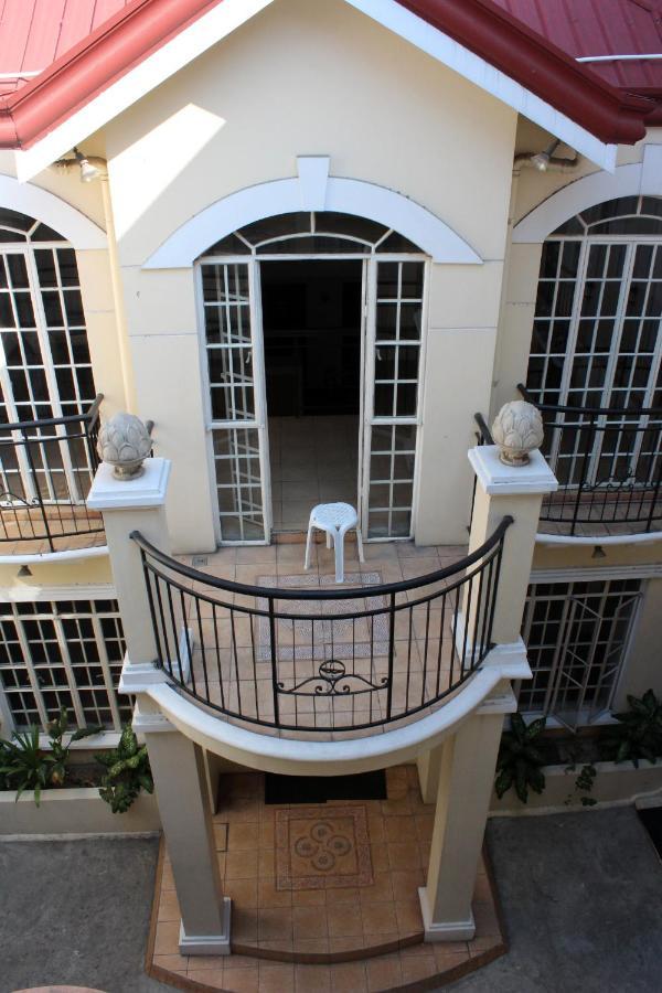 Mang Ben Dormitory Quezon City Buitenkant foto