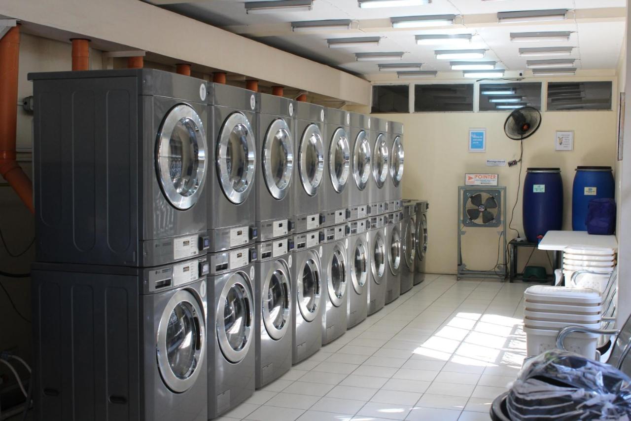 Mang Ben Dormitory Quezon City Buitenkant foto