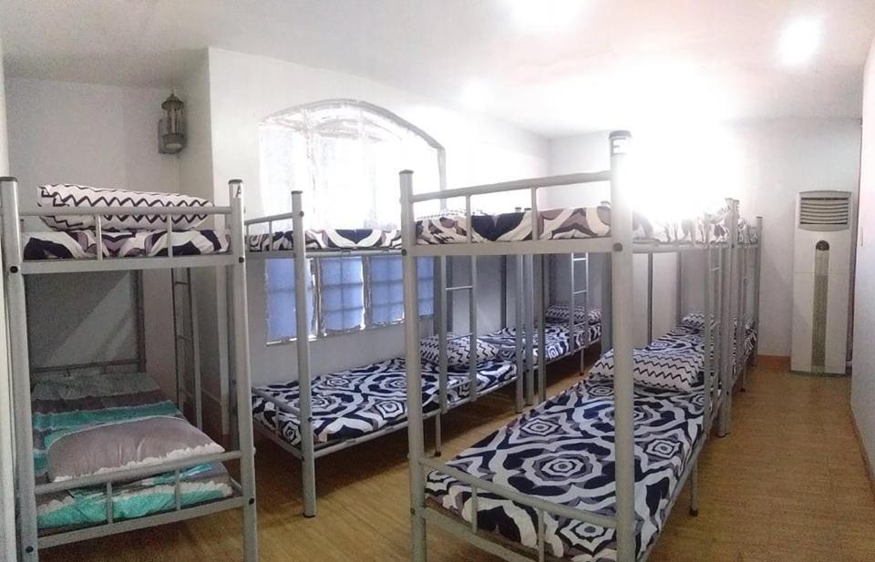 Mang Ben Dormitory Quezon City Buitenkant foto