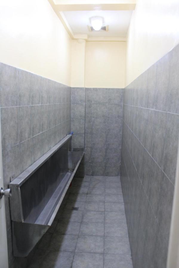 Mang Ben Dormitory Quezon City Buitenkant foto